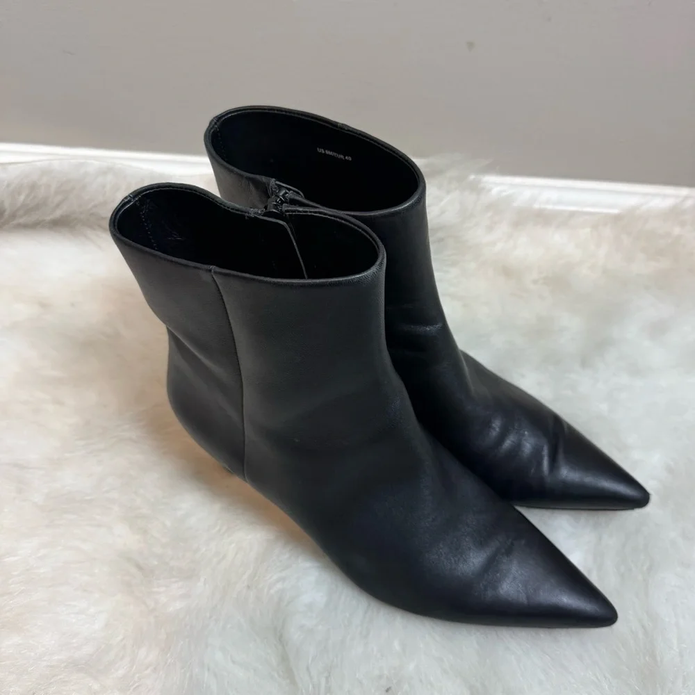 Vince Billy Pointed Toe Leather Ankle Boots 9